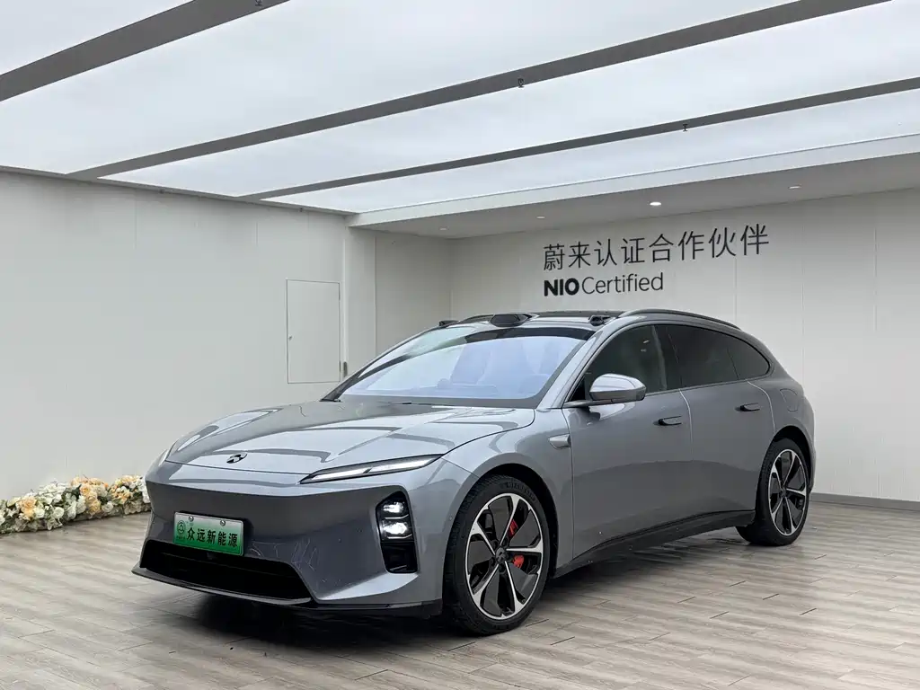NIO ET5