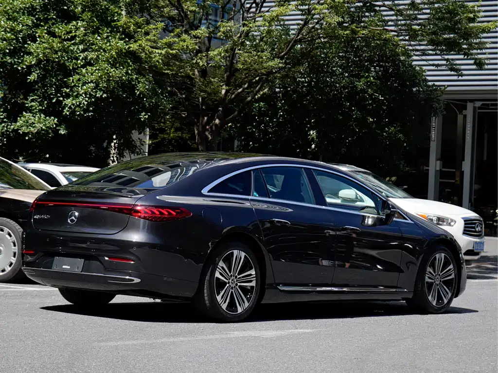 Mercedes-Benz EQS 2023 450+