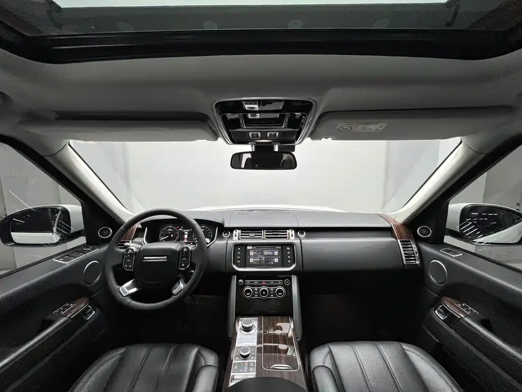 Land Rover Range Rover — миниатюра 8