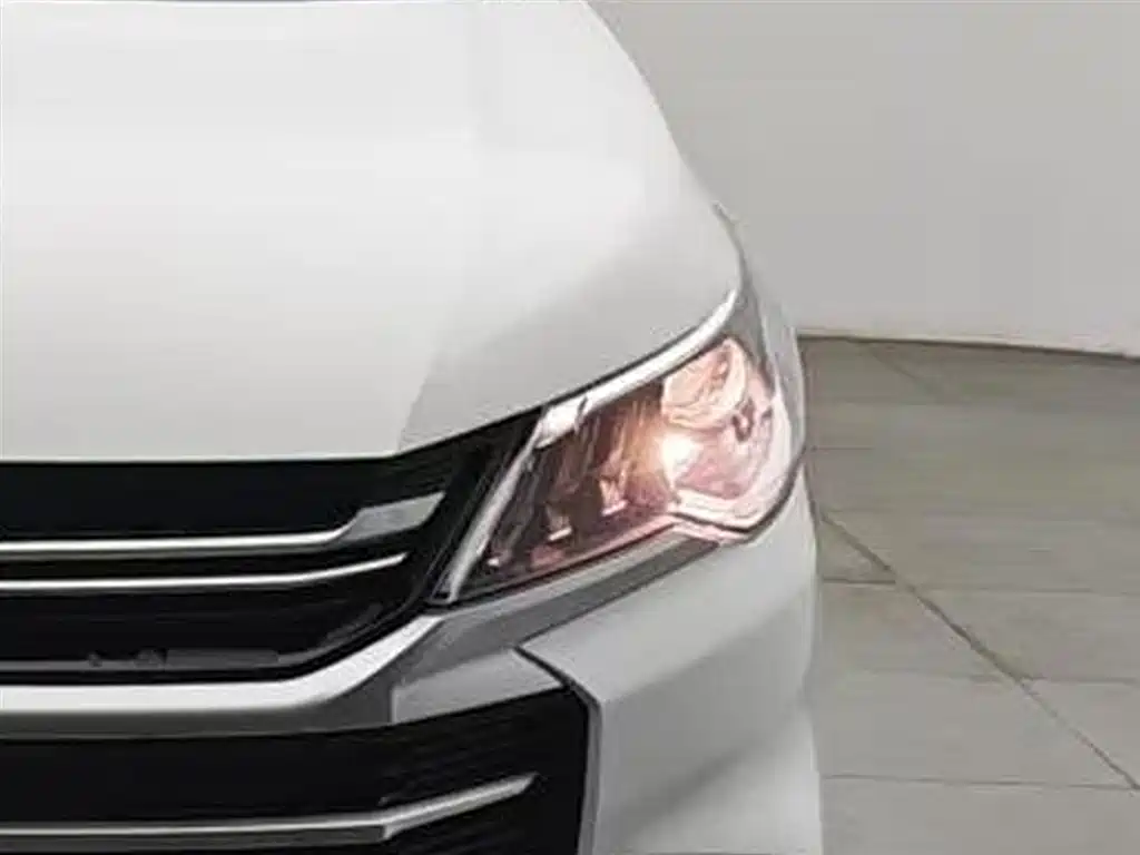 SAIC MAXUS CHASE G50