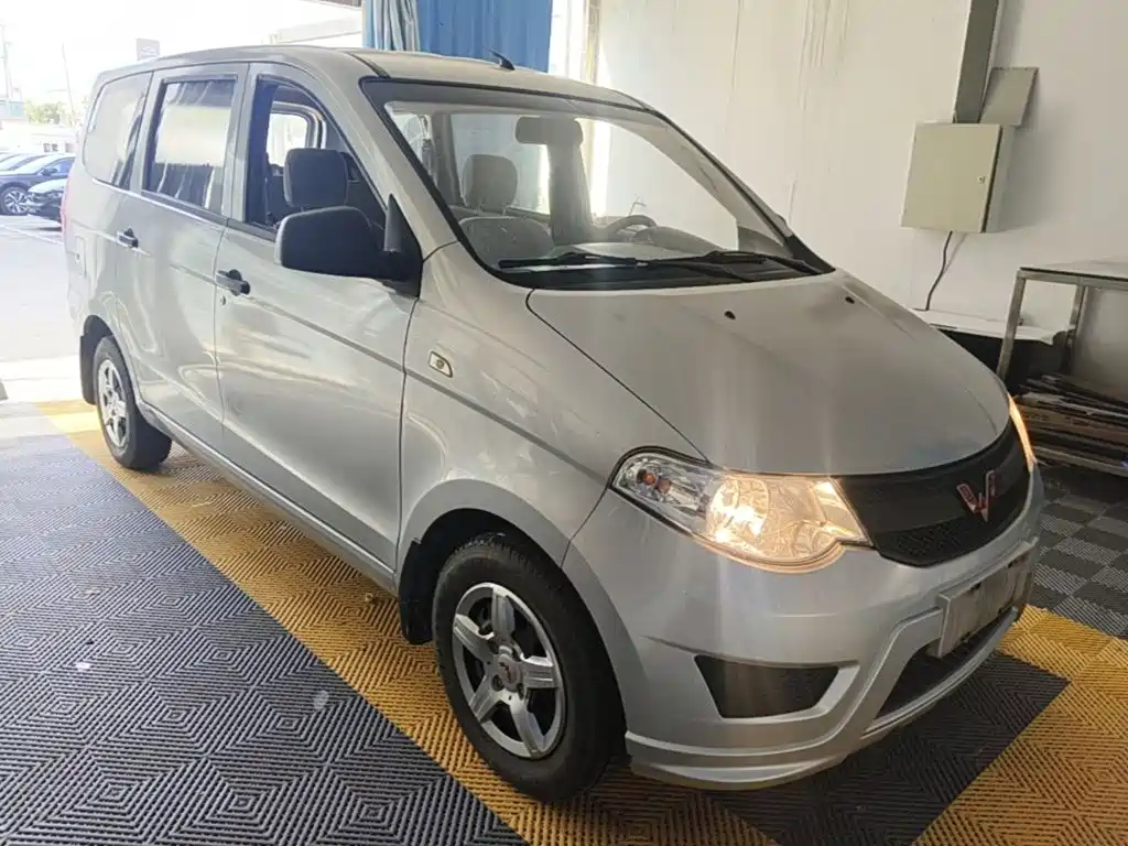 Wuling Hongguang — миниатюра 4