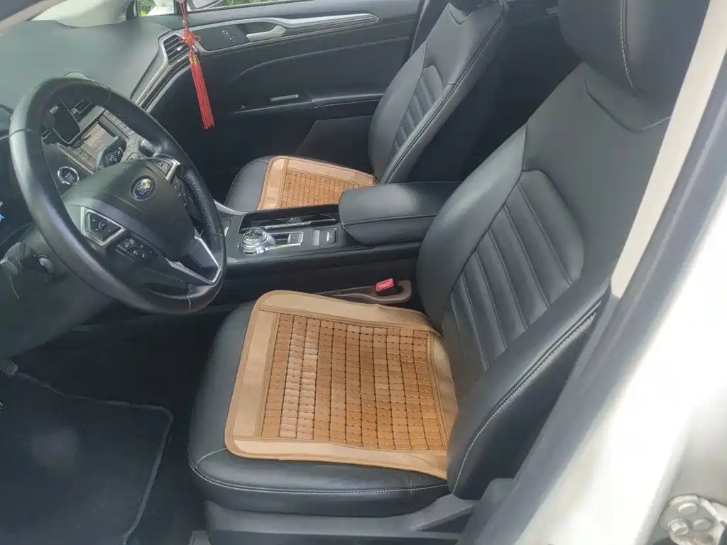Ford Mondeo — миниатюра 12