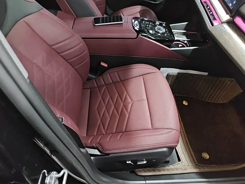BMW 5 Series — миниатюра 25