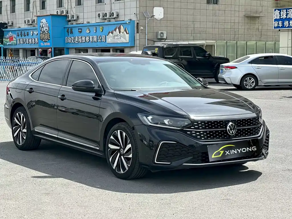 Volkswagen Passat 2021 330TSI Luxury