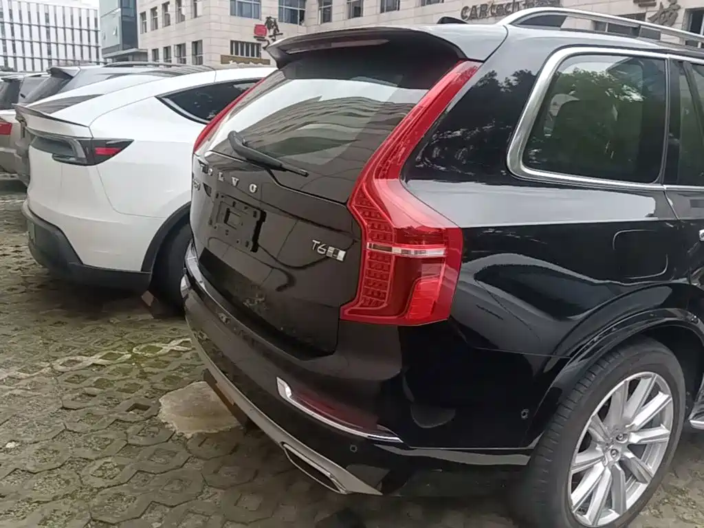 Volvo XC90 — миниатюра 6