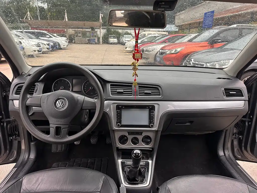 Volkswagen Lavida — миниатюра 6