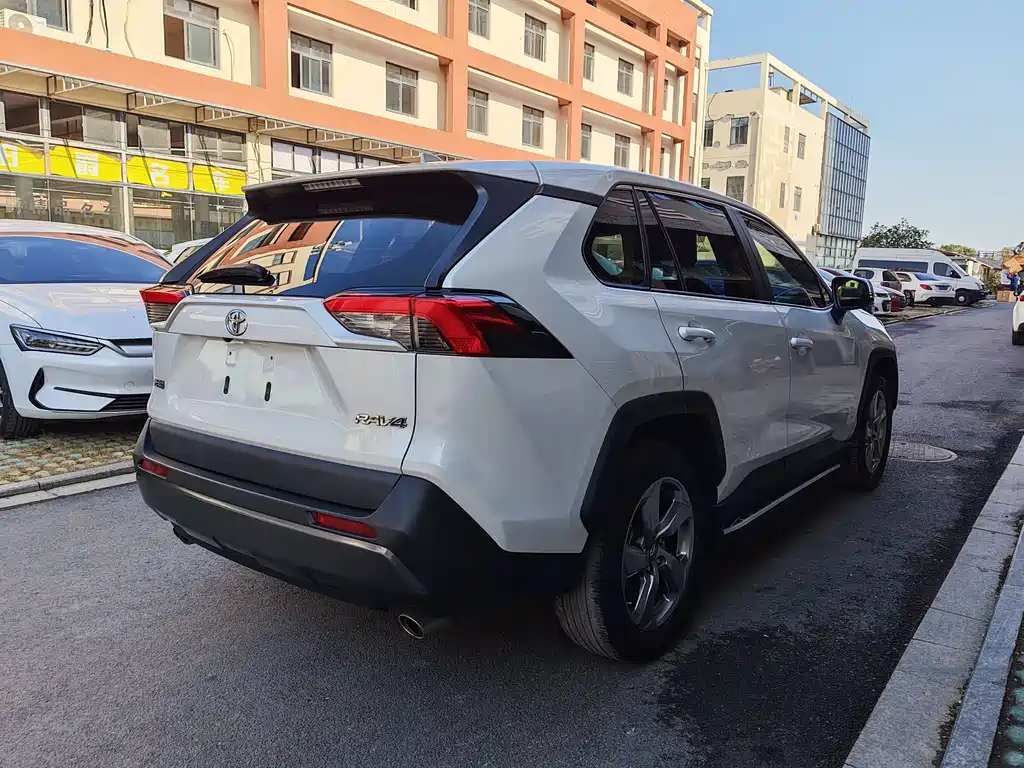 TOYOTA RAV4 RONGFANG