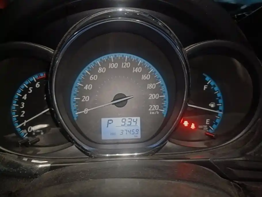 Toyota Yaris L — миниатюра 14