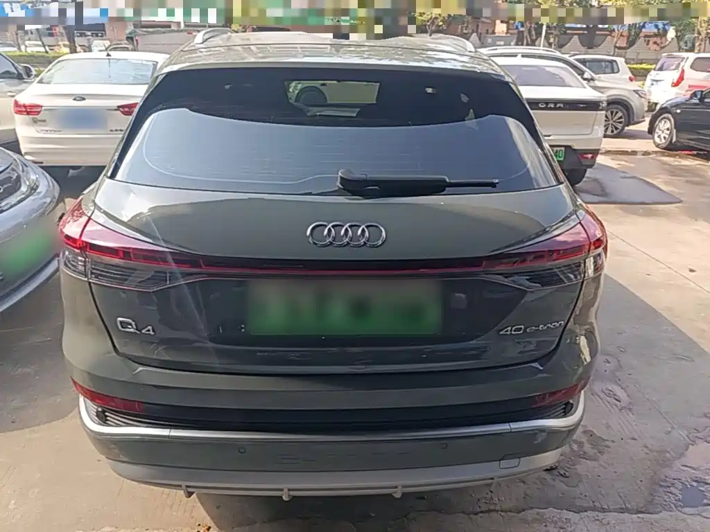 Audi Q4 e-tron — миниатюра 6