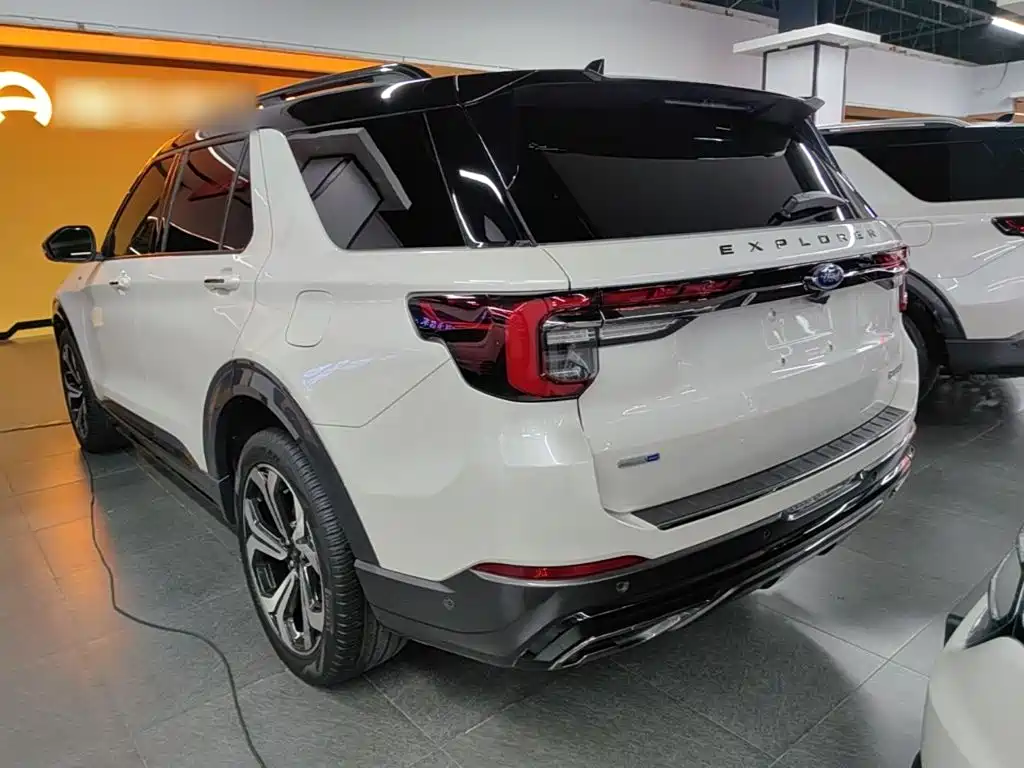 Ford Explorer — миниатюра 5
