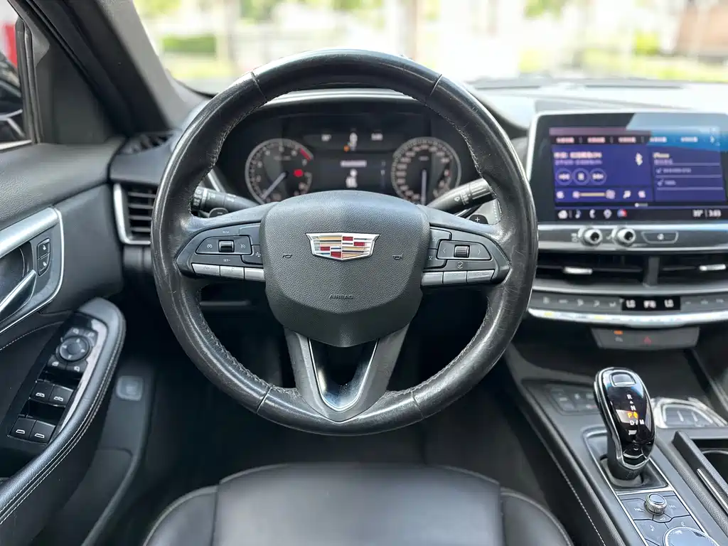 Cadillac CT5 — миниатюра 9