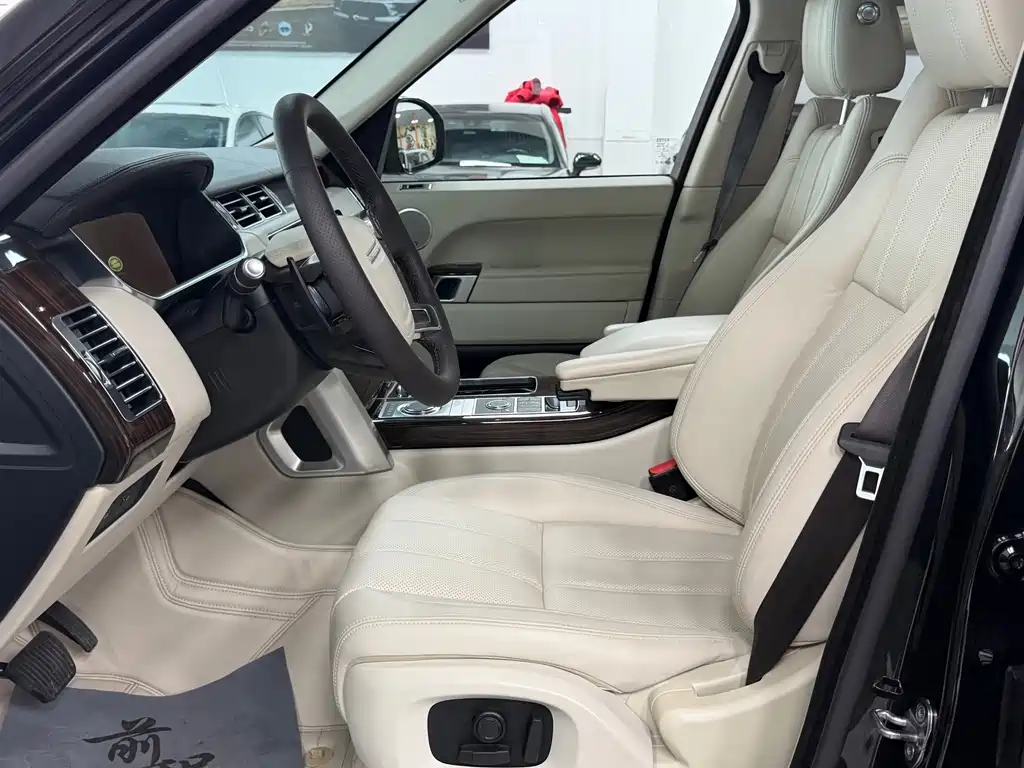 Land Rover Range Rover — миниатюра 5