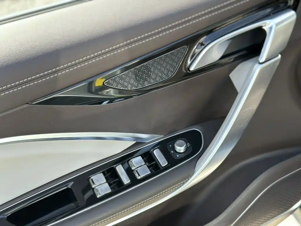 Geely Jia Ji New Energy — миниатюра 18