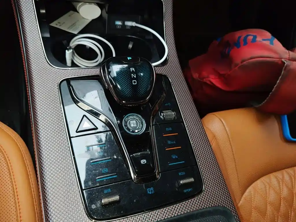 BYD Han — миниатюра 7