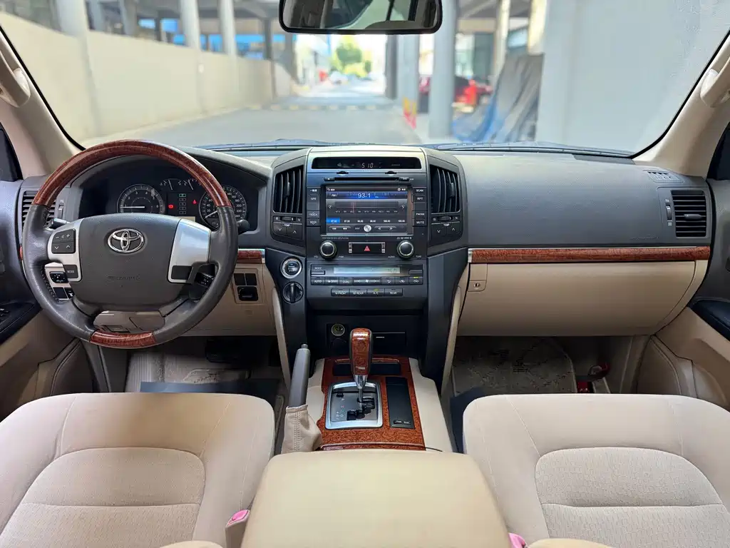 Toyota Land Cruiser — миниатюра 14