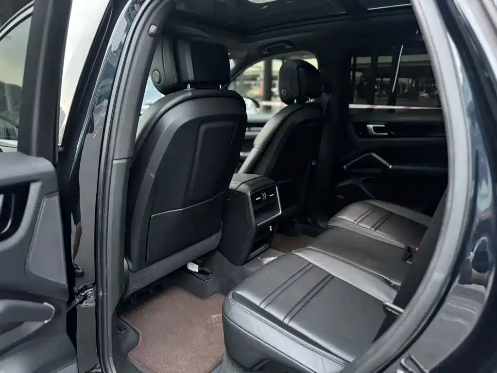Porsche Cayenne Hybrid — миниатюра 8
