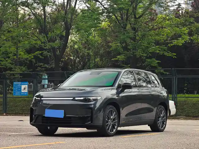 Leapmotor C10