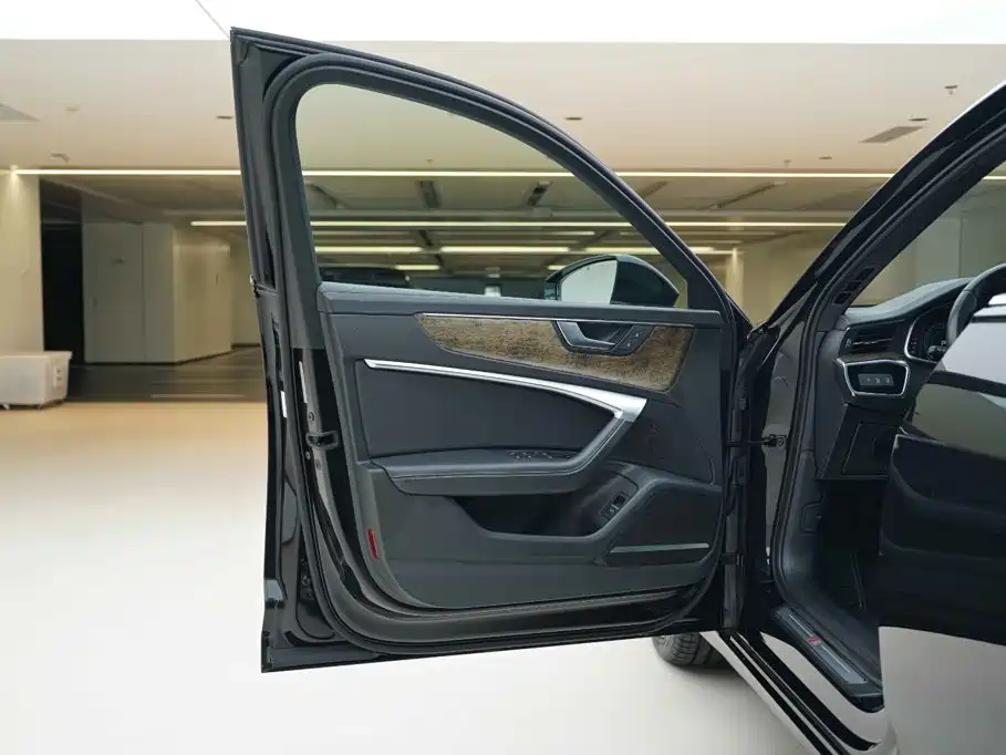 Audi A6L — миниатюра 15
