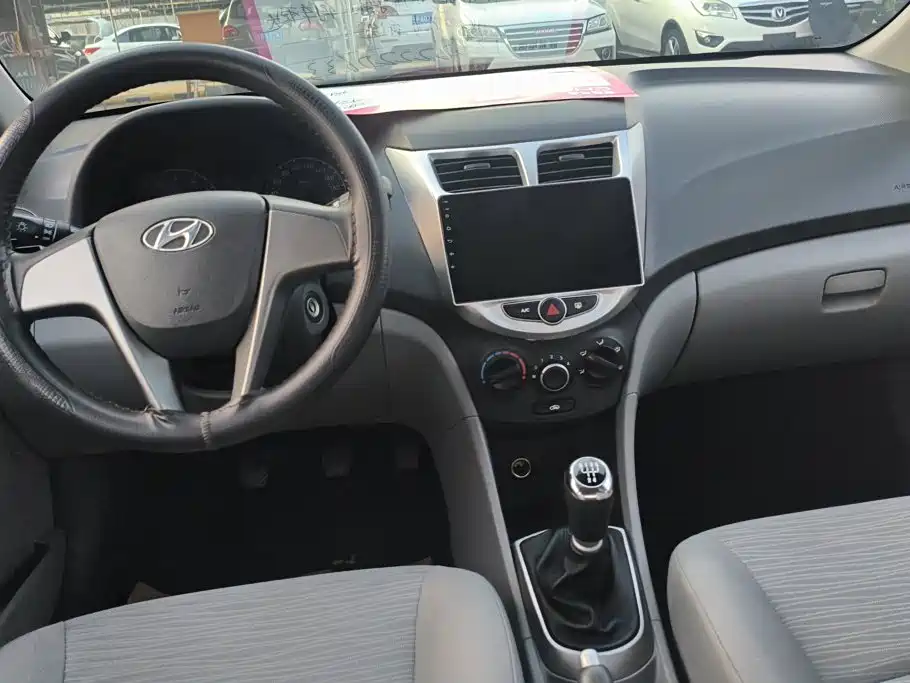 Hyundai Verna — миниатюра 12