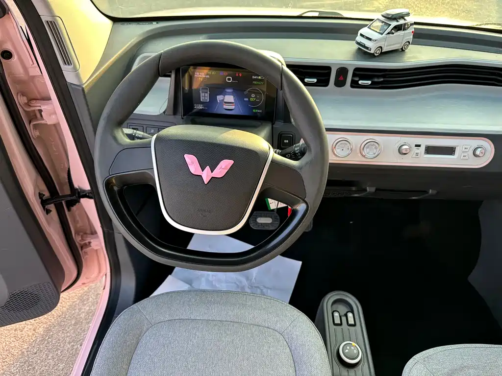 Wuling MINIEV — миниатюра 13