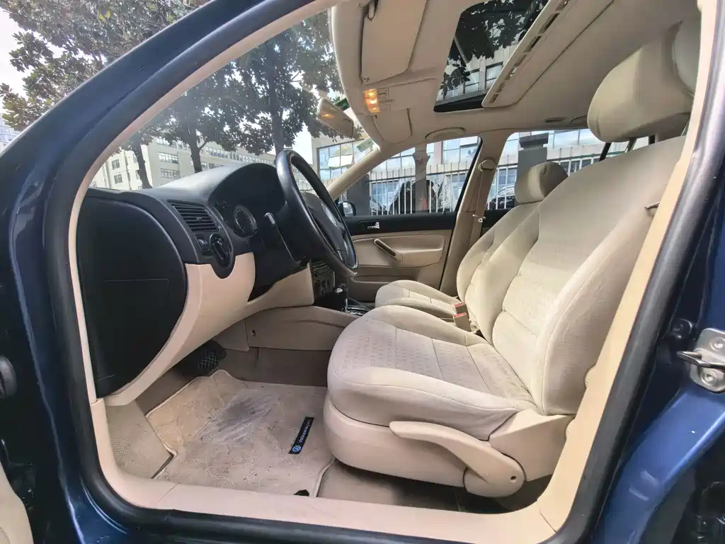 Volkswagen Golf — миниатюра 8