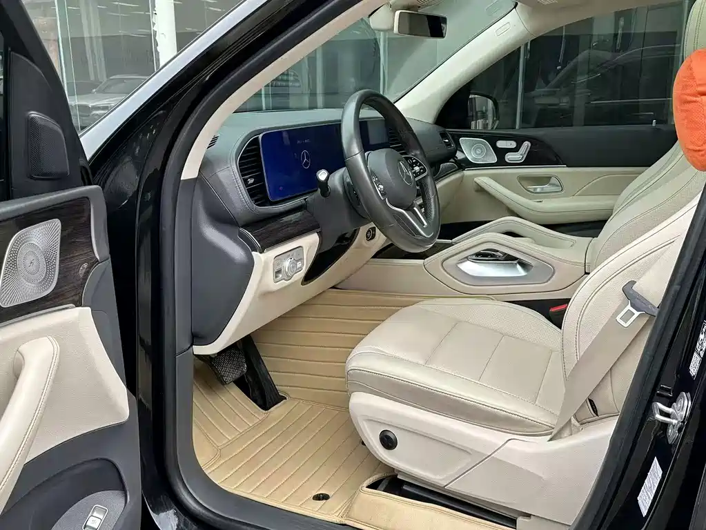 Mercedes-Benz GLE (Import) — миниатюра 5