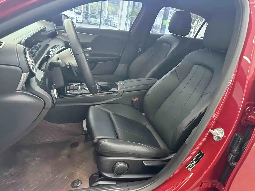 Mercedes-Benz A-Class — миниатюра 9