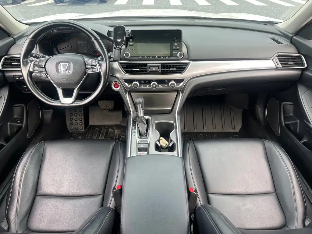 Honda Accord — миниатюра 16