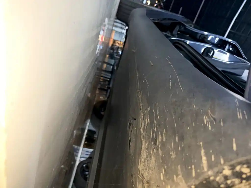 Tesla Model Y — миниатюра 21