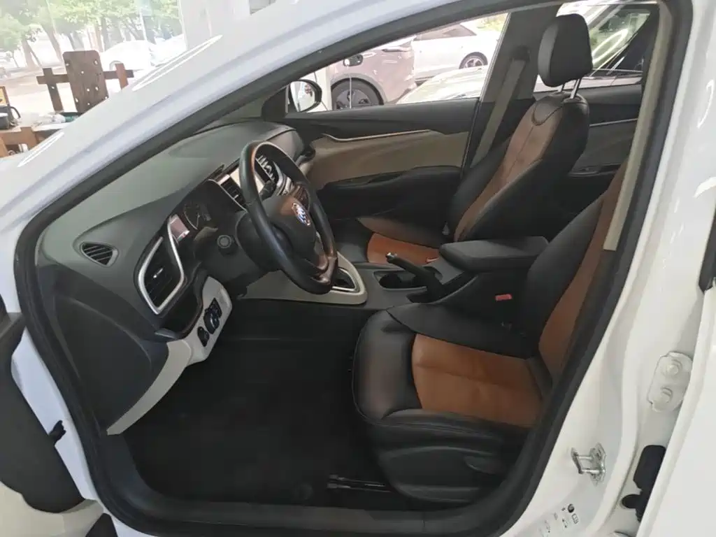 Buick Excelle — миниатюра 15