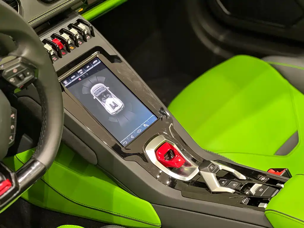 LAMBORGHINI HURACÁN