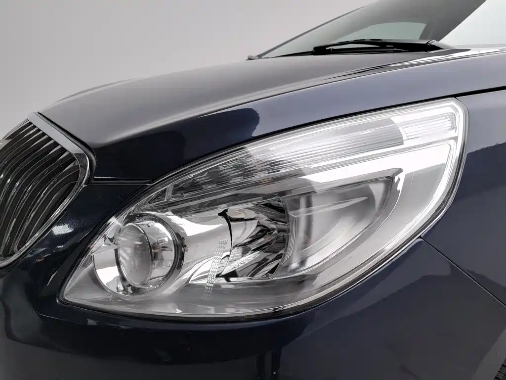 Buick GL8 — миниатюра 7