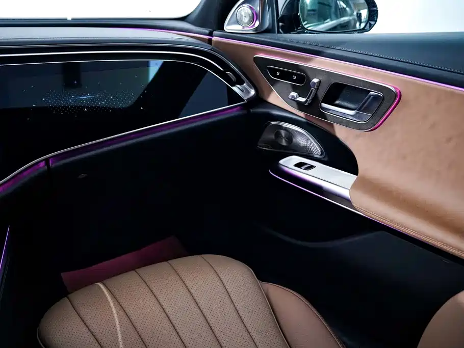 Mercedes-Benz E-Class — миниатюра 22
