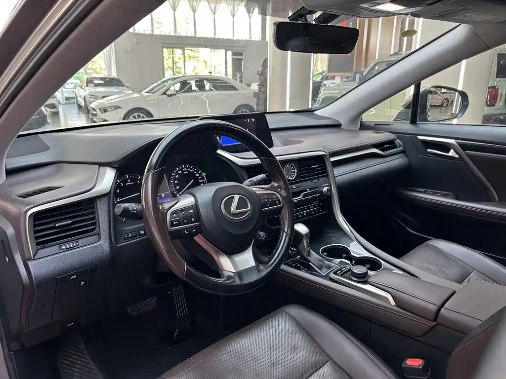 Lexus RX — миниатюра 13