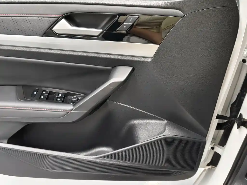 Volkswagen Lavida — миниатюра 10