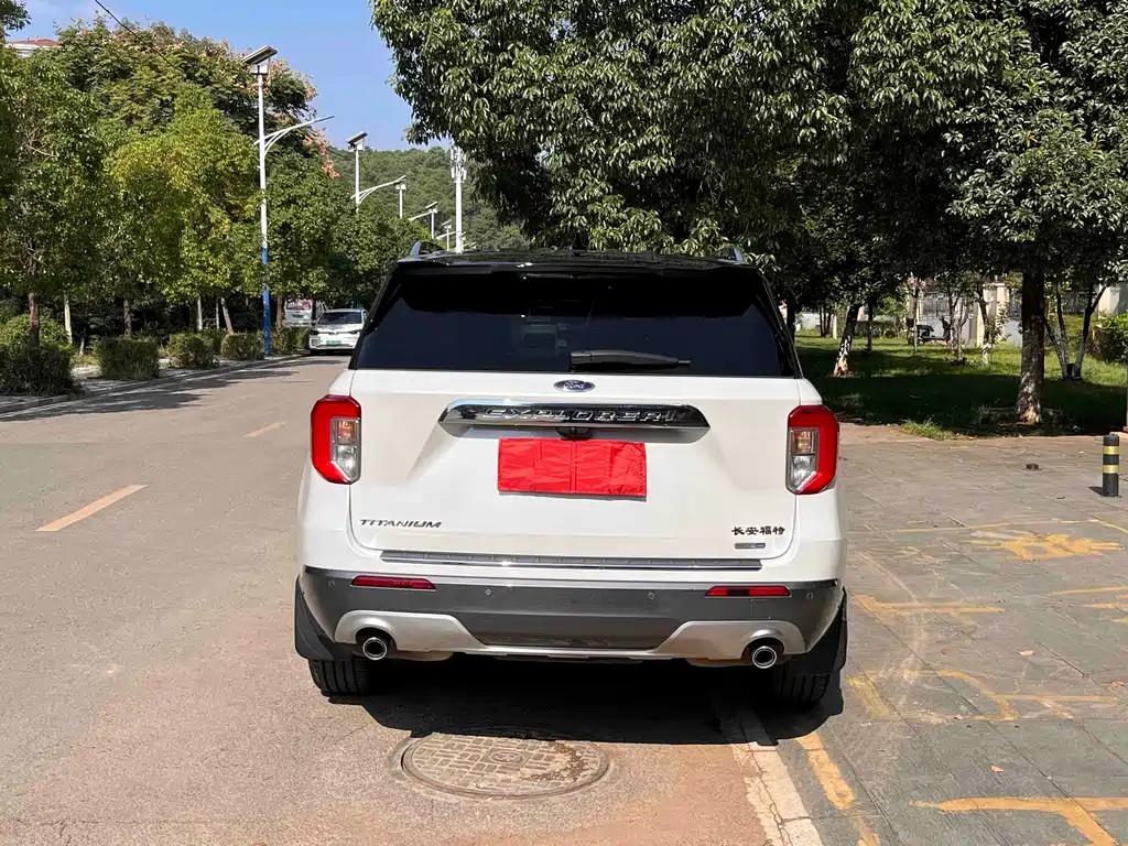 Ford Explorer — миниатюра 7