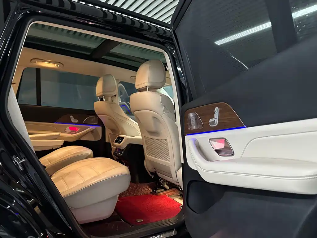 Mercedes-Benz GLS — миниатюра 19