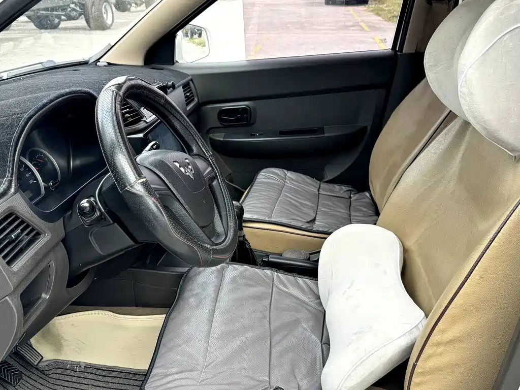 Wuling Hongguang — миниатюра 13