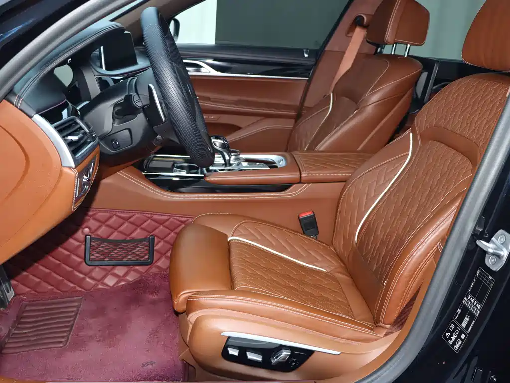 BMW 7 Series — миниатюра 5