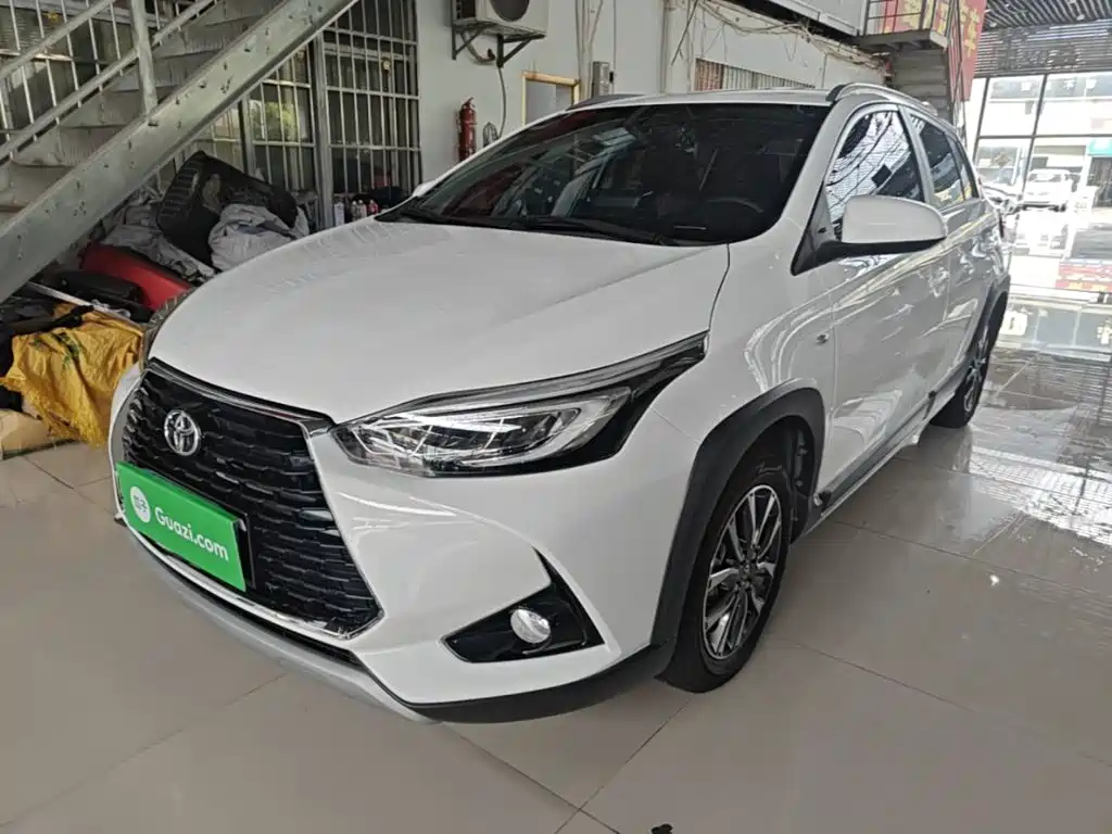 Toyota Yaris L — миниатюра 2