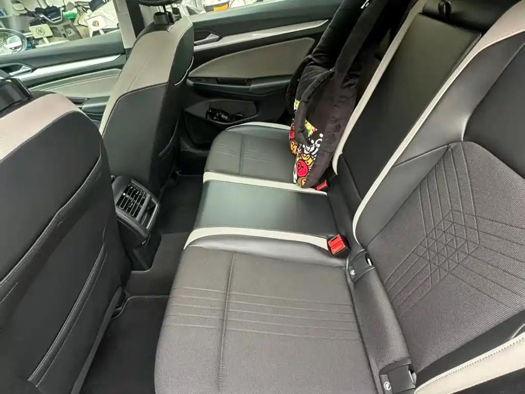 Volkswagen Golf — миниатюра 8