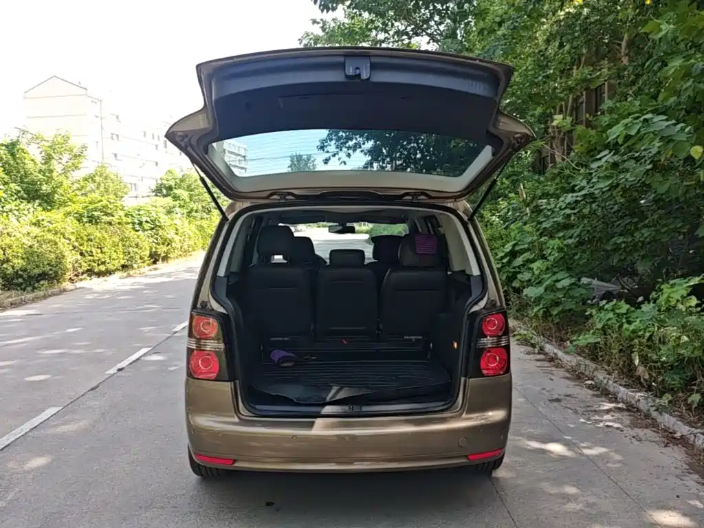 Volkswagen Touran — миниатюра 19