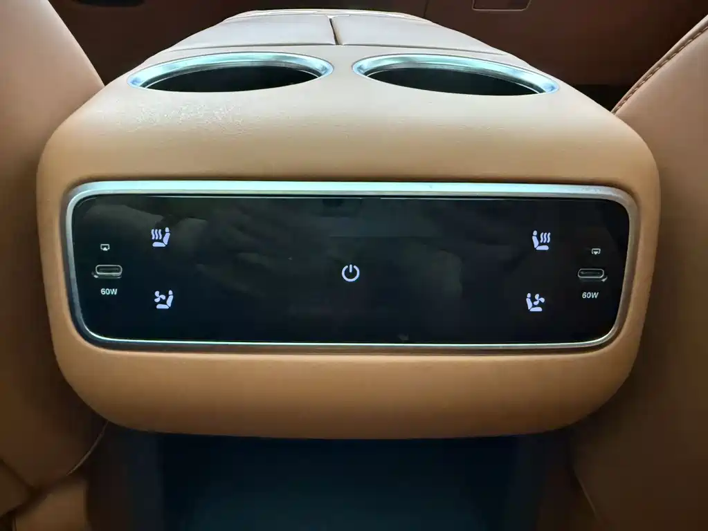 Li Auto L8 2024 Pro