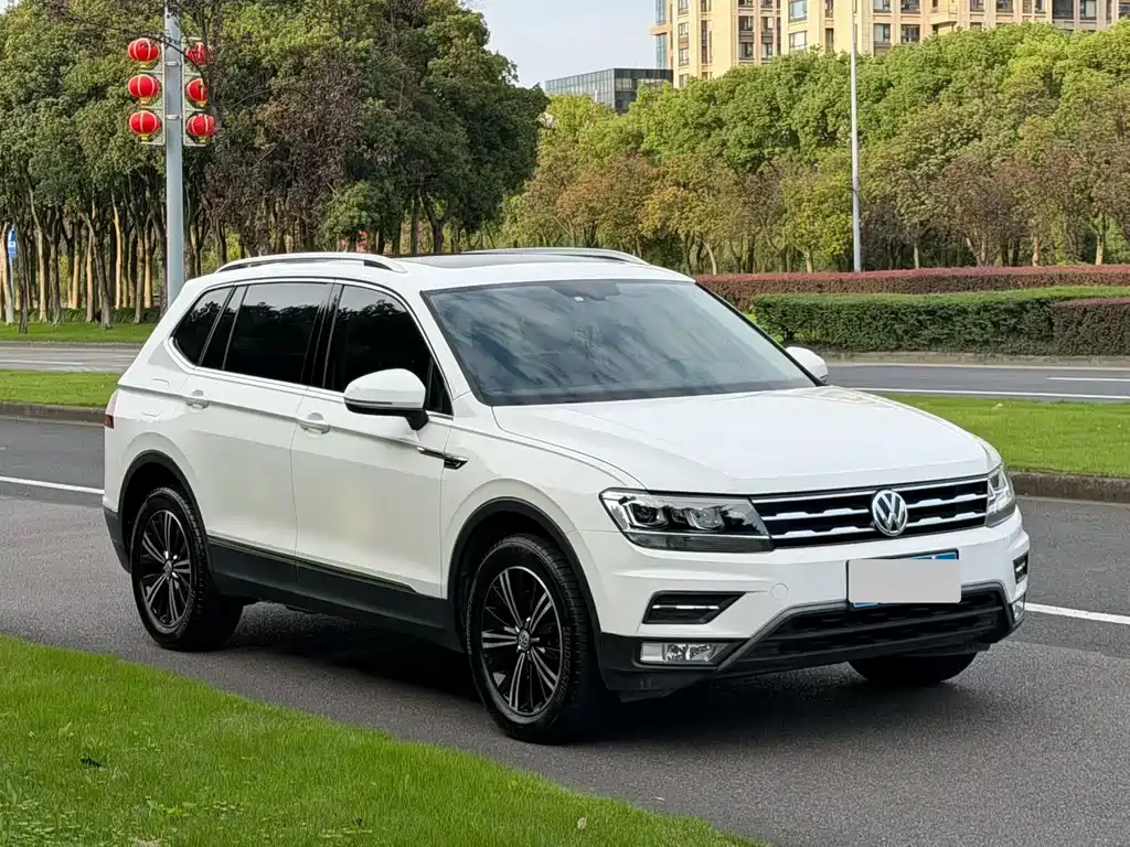 Volkswagen Tiguan L — миниатюра 3