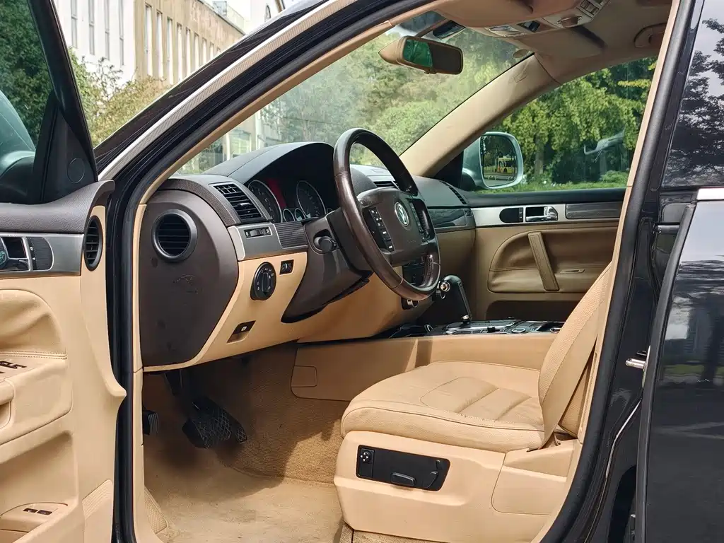 Volkswagen Touareg — миниатюра 14