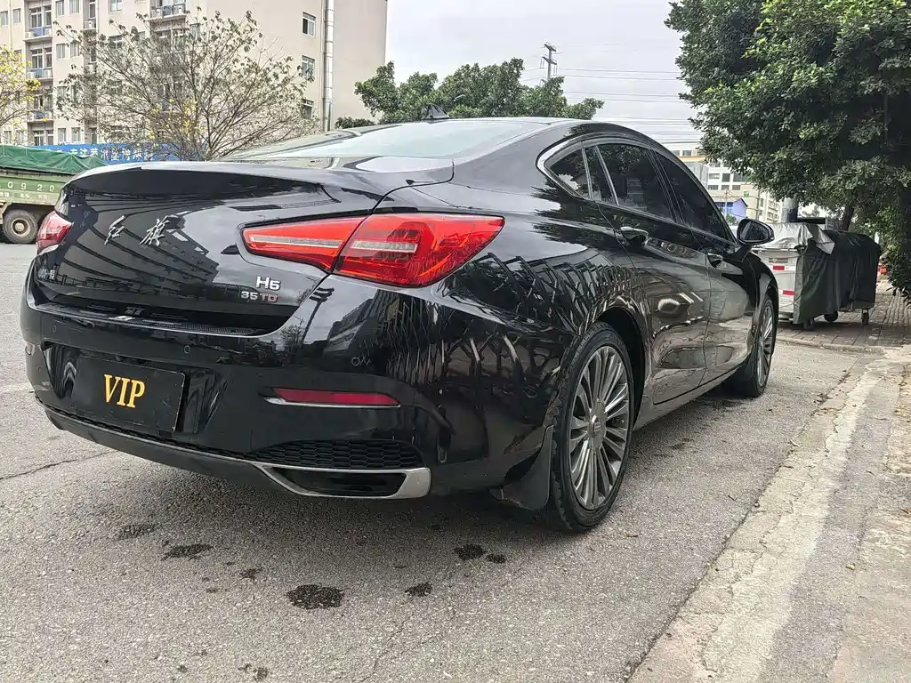 Hongqi Hongqi H5 — миниатюра 14