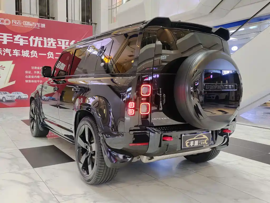Land Rover Defender — миниатюра 26