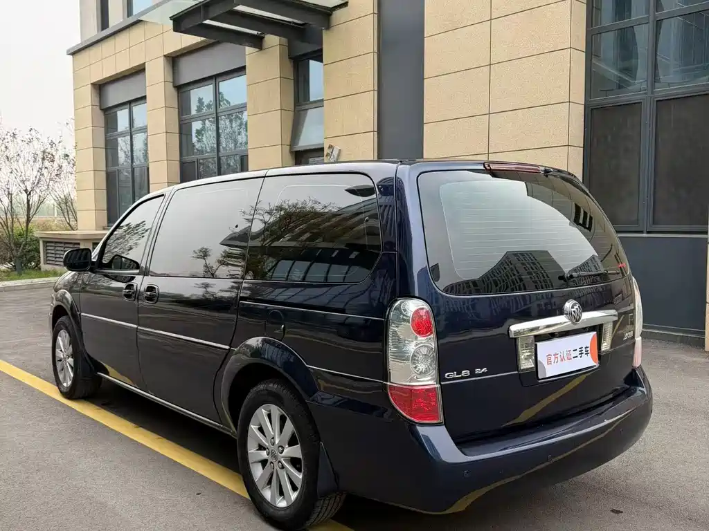 Buick GL8 — миниатюра 7