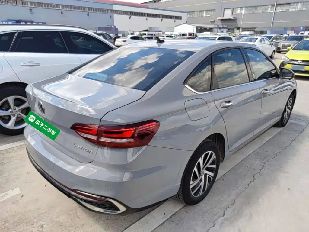 Volkswagen Lavida — миниатюра 7