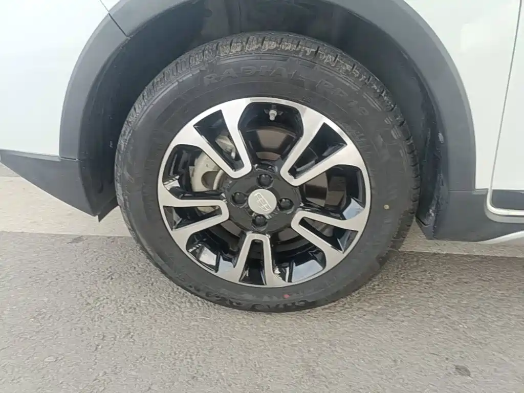 Geely Vision X3 — миниатюра 23